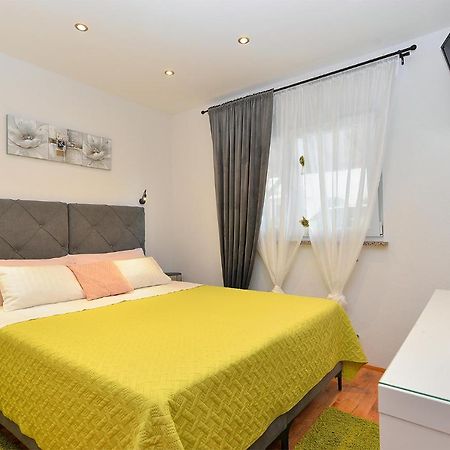 רוביני Apartment Snjezana 1064 מראה חיצוני תמונה
