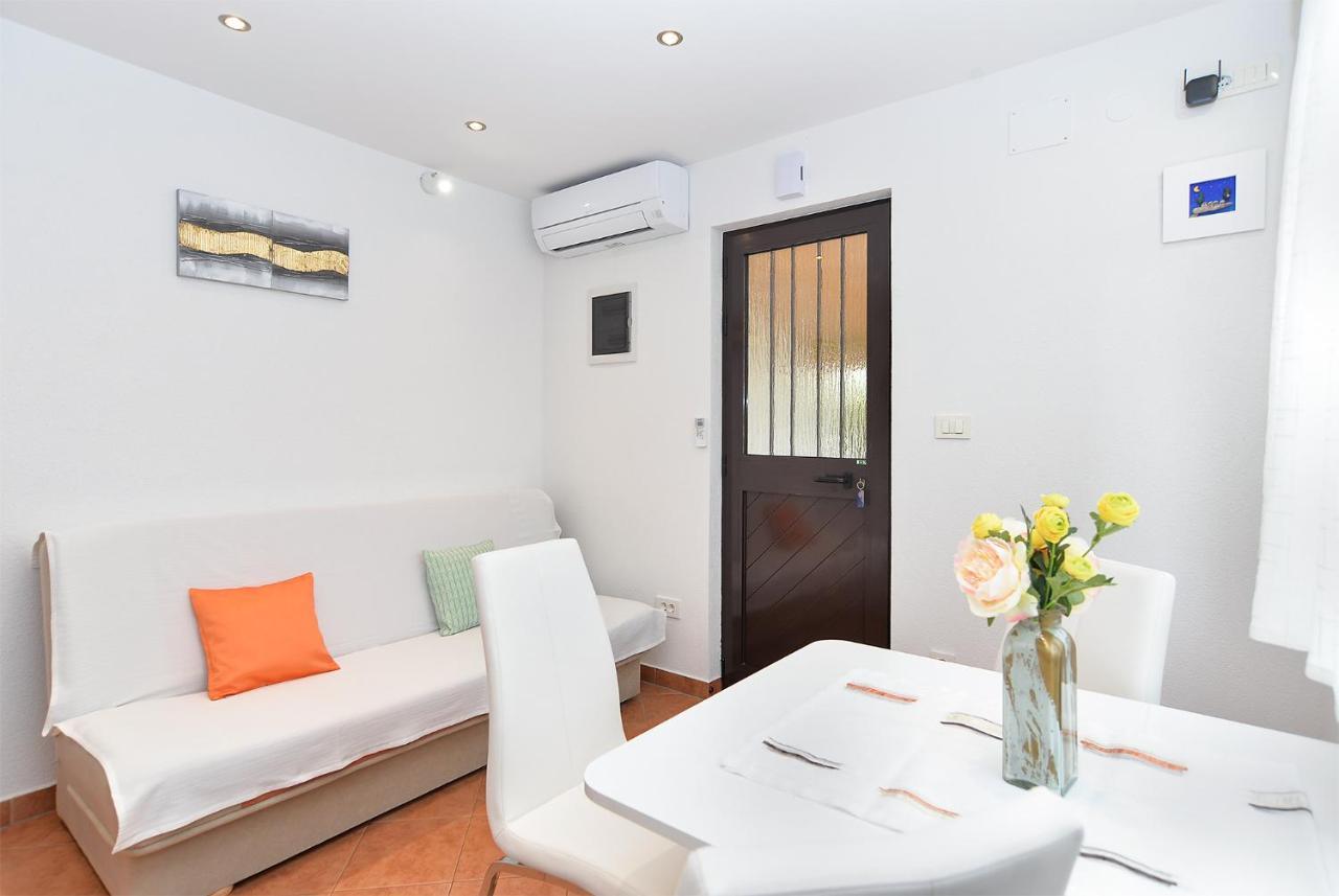 רוביני Apartment Snjezana 1064 מראה חיצוני תמונה