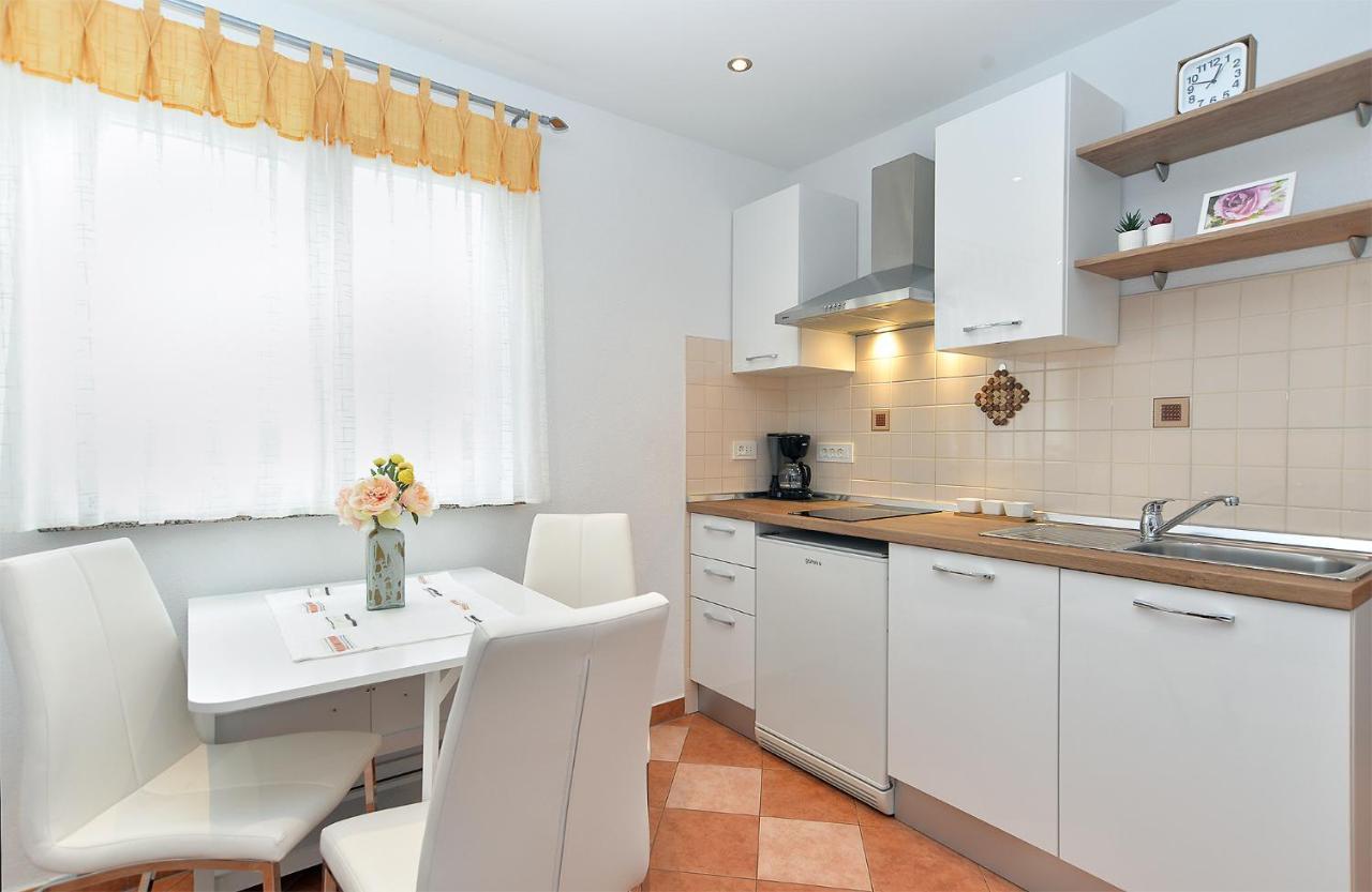 רוביני Apartment Snjezana 1064 מראה חיצוני תמונה