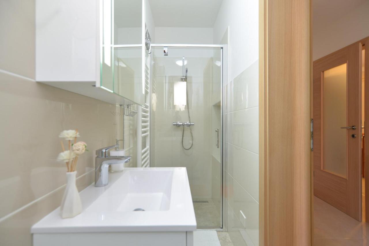 רוביני Apartment Snjezana 1064 מראה חיצוני תמונה