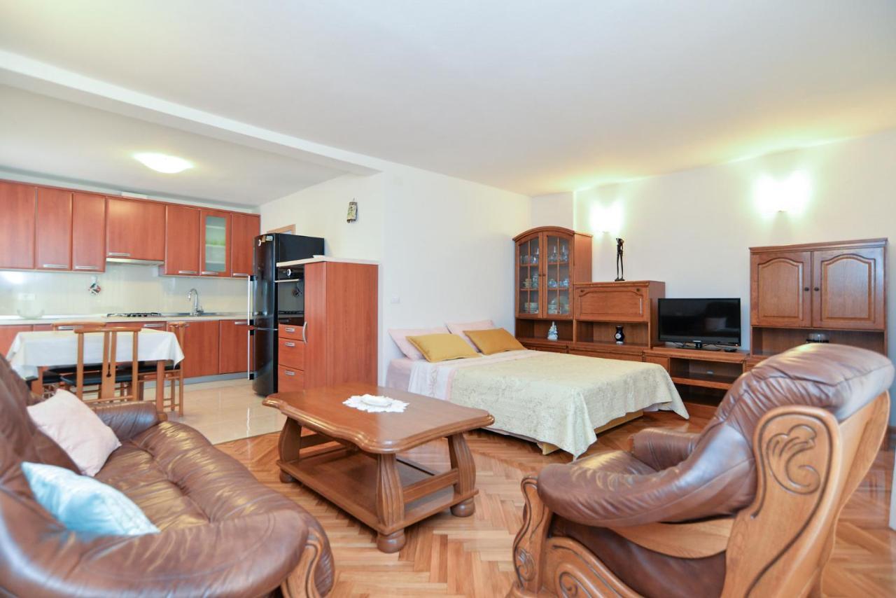 רוביני Apartment Snjezana 1064 מראה חיצוני תמונה