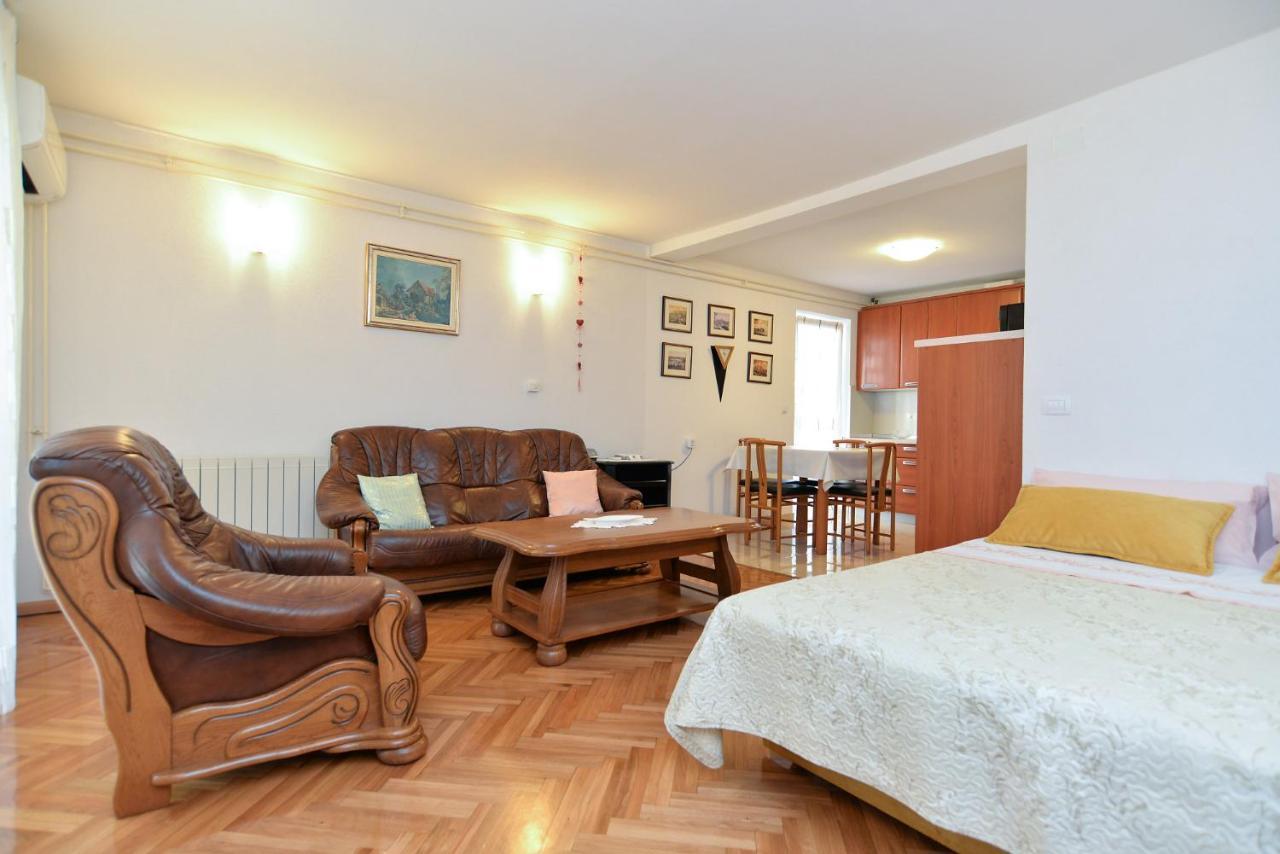 רוביני Apartment Snjezana 1064 מראה חיצוני תמונה